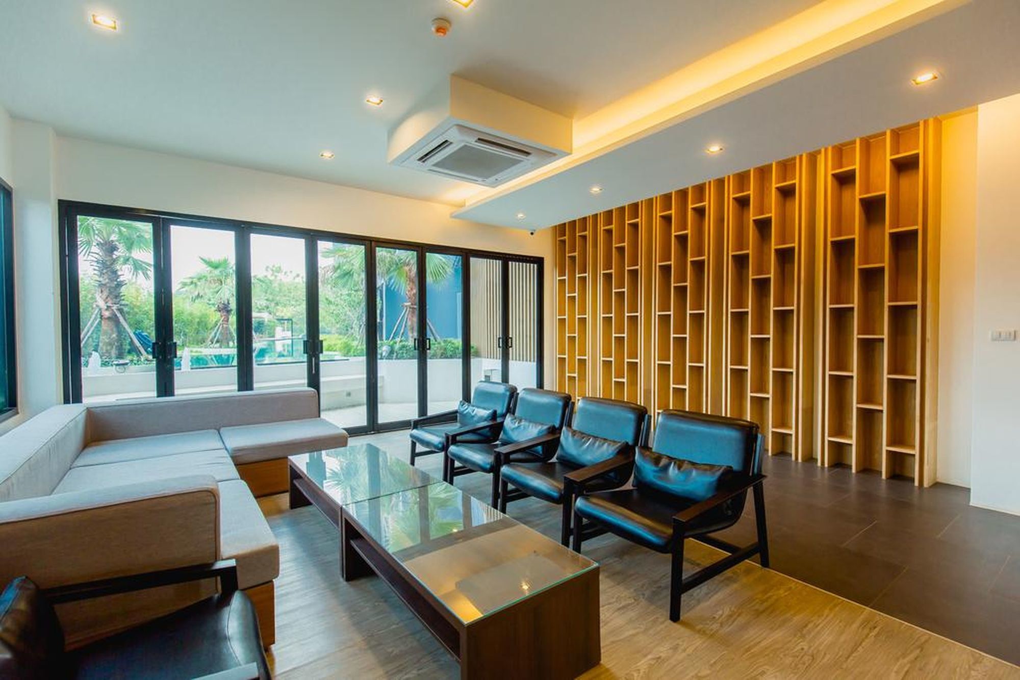 The Aristo By Holy Cow 201 Apartman Phuket Kültér fotó