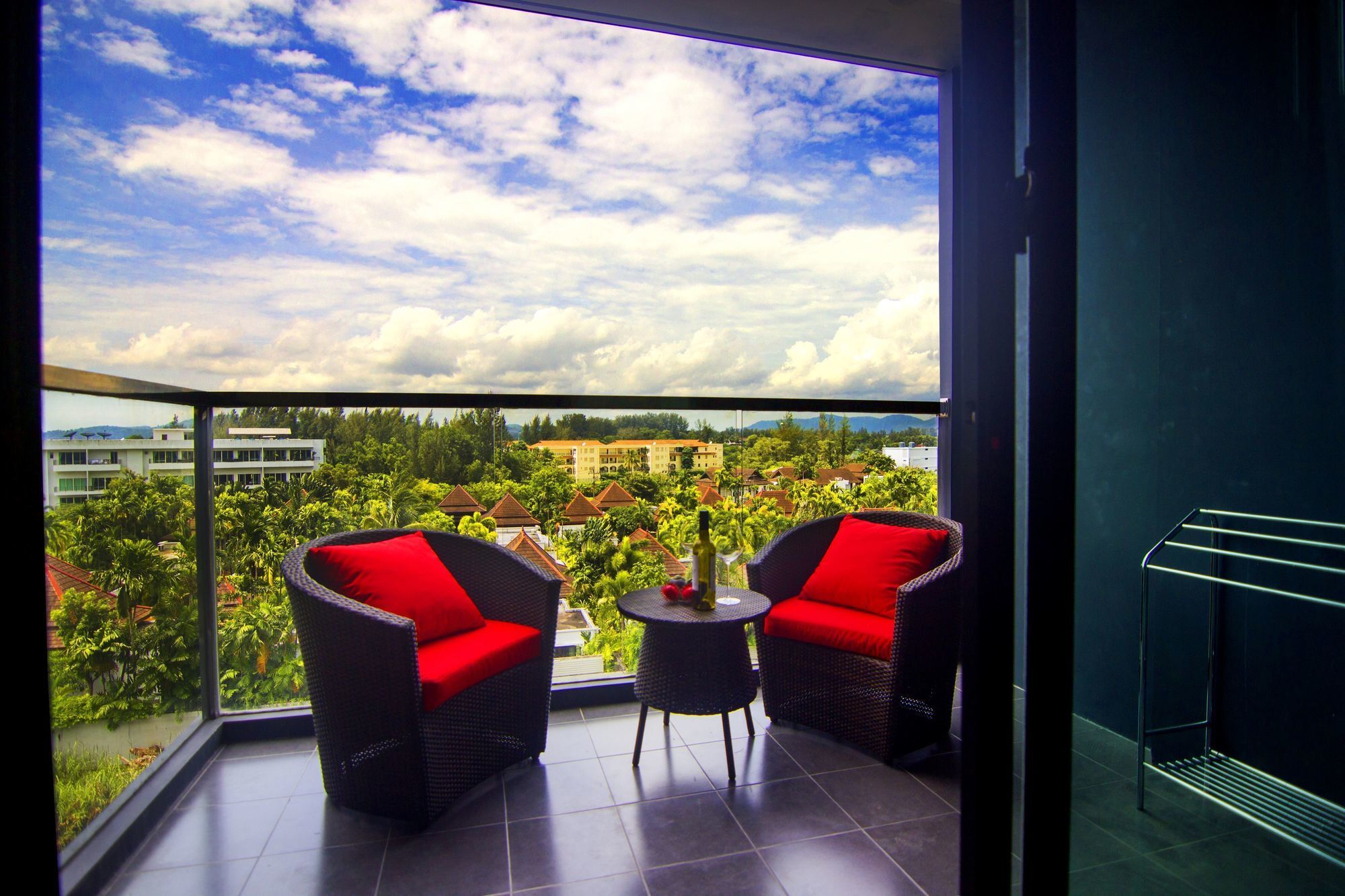 The Aristo By Holy Cow 201 Apartman Phuket Kültér fotó